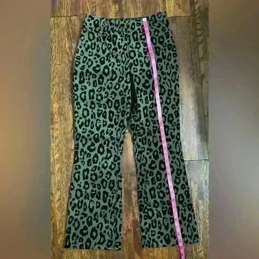 DEREK LAM 10 CROSBY Animal Print Flare Crop Pant in Green - Picture 5 of 11